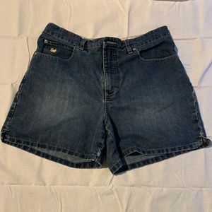 Gloria Vanderbilt size 10 shorts